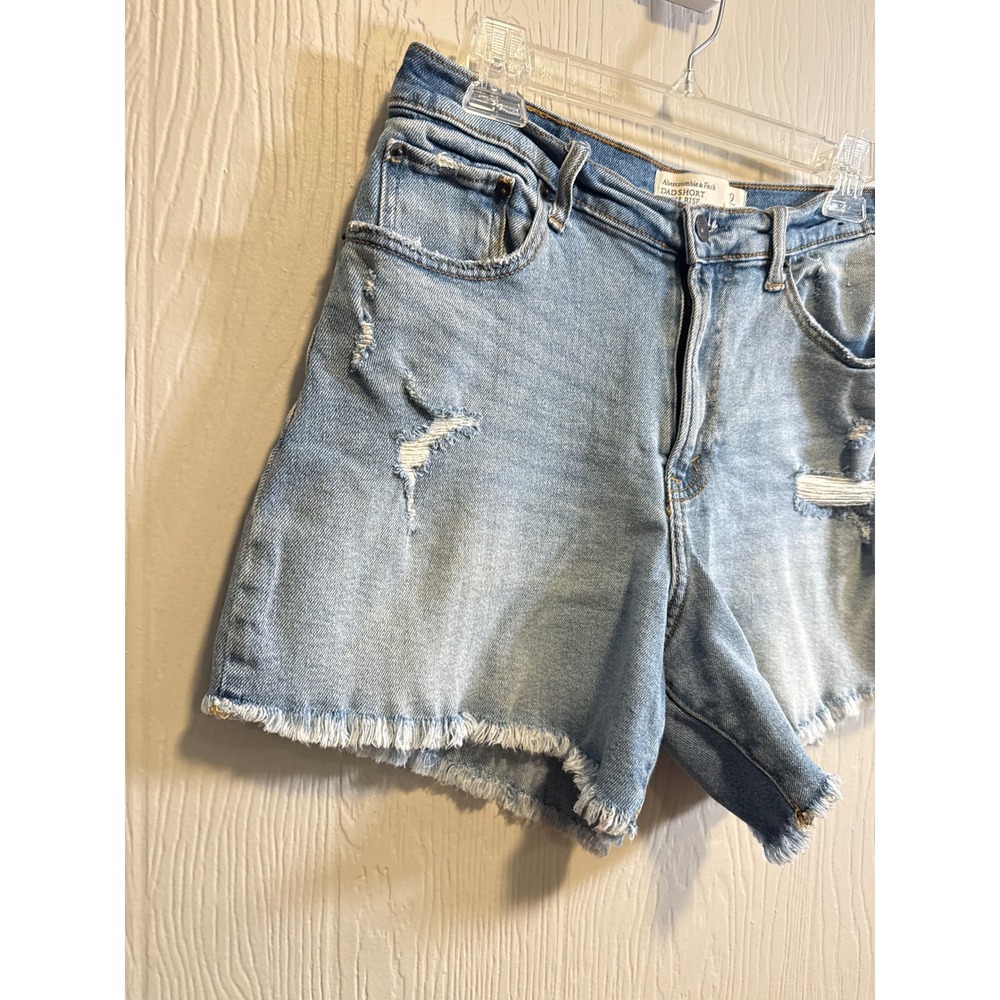 Abercrombie & Fitch • Dad Short Hi Rise Light Wash Distressed Denim Short Sz 29 - Picture 4 of 5